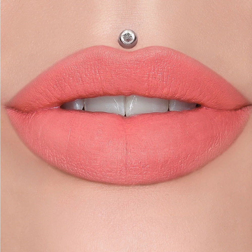 Jeffree Star VELVET TRAP HONEY SUCK ME